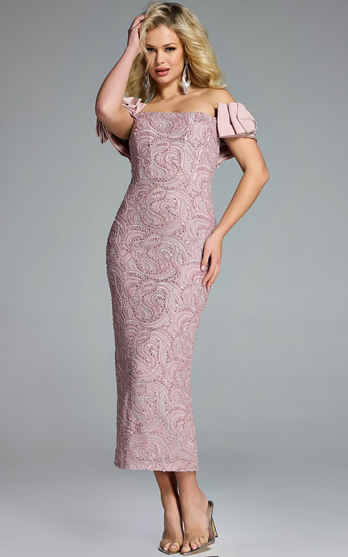 Model wearing Jovani dress 41044.