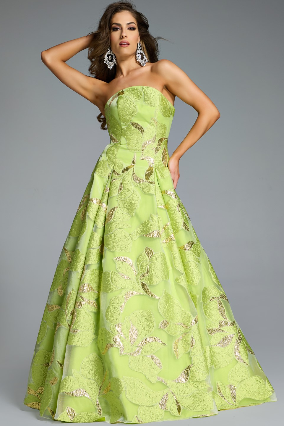 Model wearing Jovani dress 44369.
