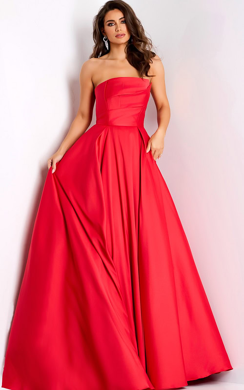 Model wearing Jovani dress 44531.