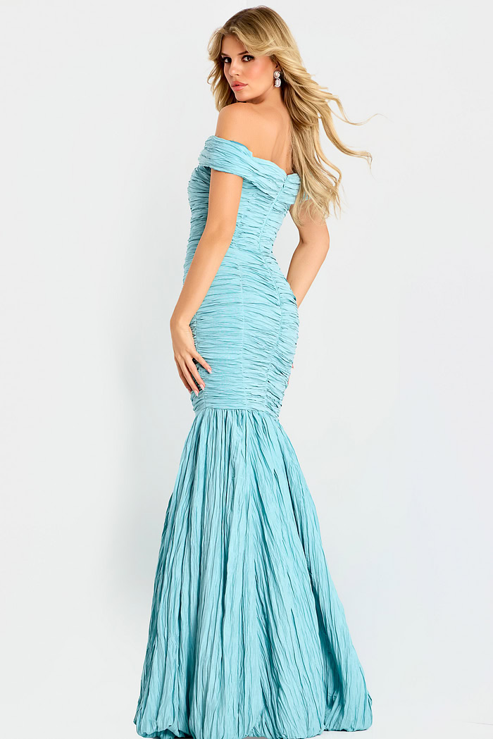 Elegant off shoulder gown with crinkled fabric