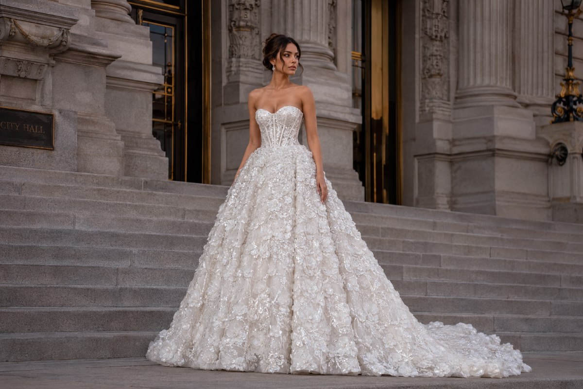 Modern courthouse bridal gown on city hall steps